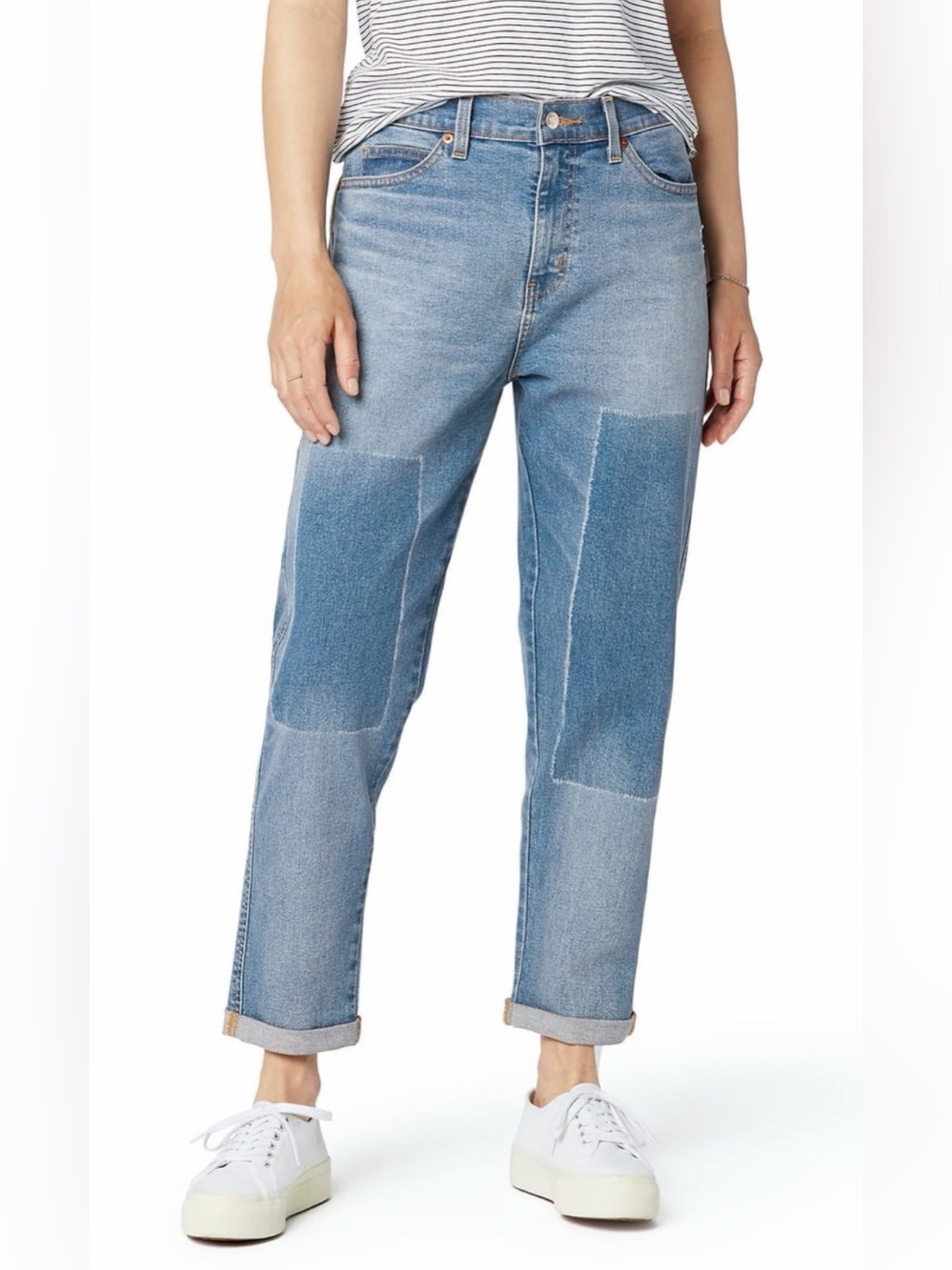 Levi Strauss Signature Women's Mid Rise Slim Fit Boyfriend Jeans, Size 4